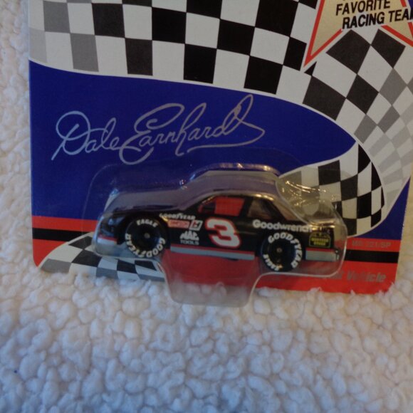 Dale Earnhardt #3 Matchbox Super Stars Goodwrench 1/64 Diecast Car - Picture 3 of 10